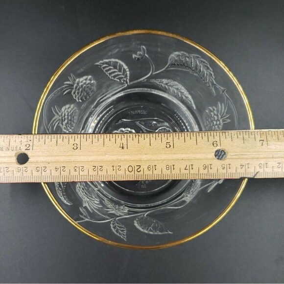 Arcoroc Vine and Berry Nut Bowl France Vtg Clear Glass Gold Trim Small Serving - Picture 2 of 9